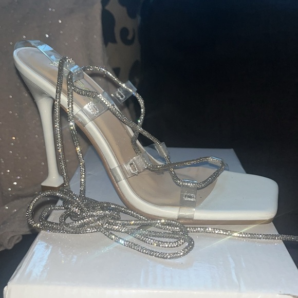 Heels - Picture 2 of 2